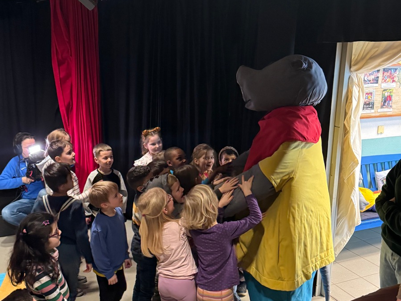 POL-DO: Gemeinsame Pressemitteilung von Polizei und Stadt Dortmund: Tausendfach Sicherheit für Kinder mit dem Plappermaul sicher im Straßenverkehr - Foto: presseportal.de