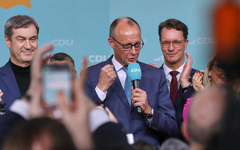 Friedrich Merz mit Unions-Spitzenpolitikern am 23.02.2025 - Foto: über dts Nachrichtenagentur