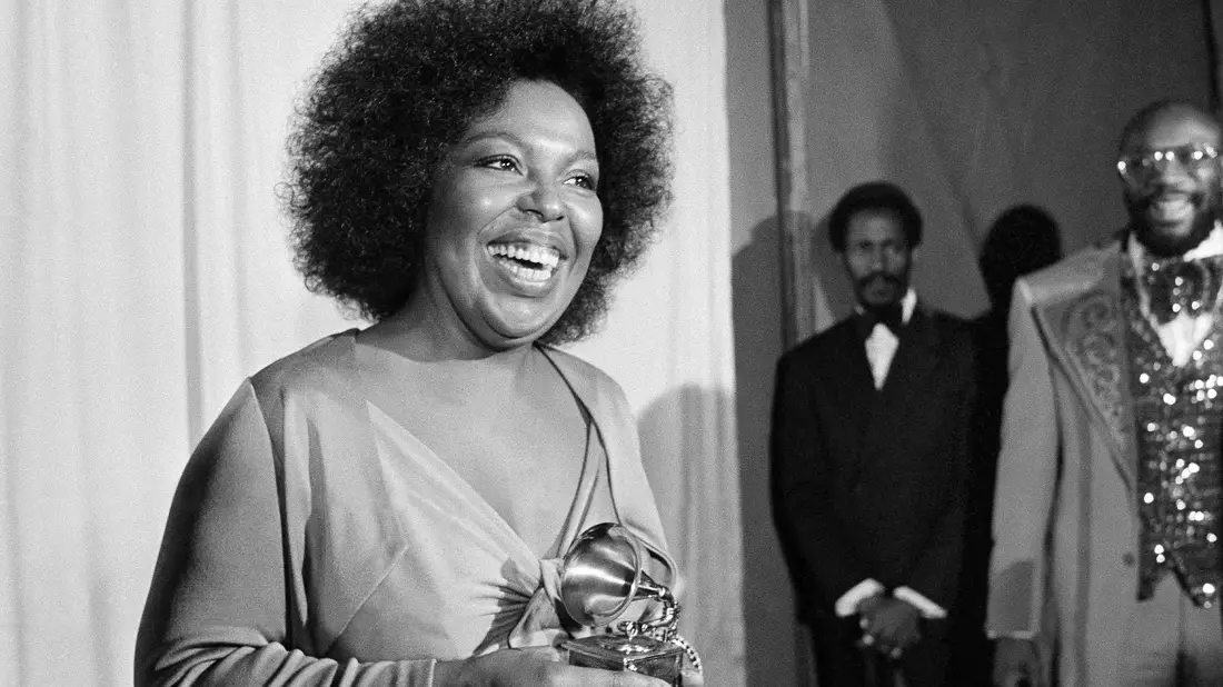 Soul-Sängerin Roberta Flack ist im Alter von 88 Jahren gestorben. (Archivbild) - Bild: Harold Filan/AP/dpa