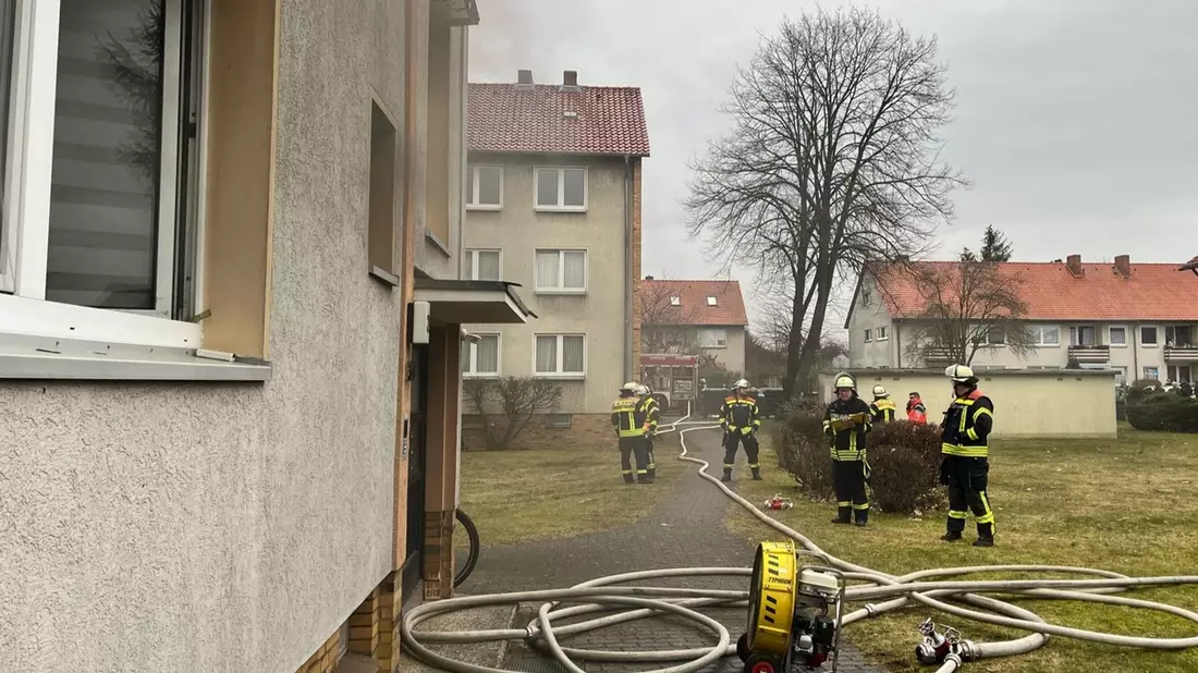 FW Celle: Wohnungs- und Zimmerbrand am Montag - Eine Person gerettet! - Bild: presseportal.de