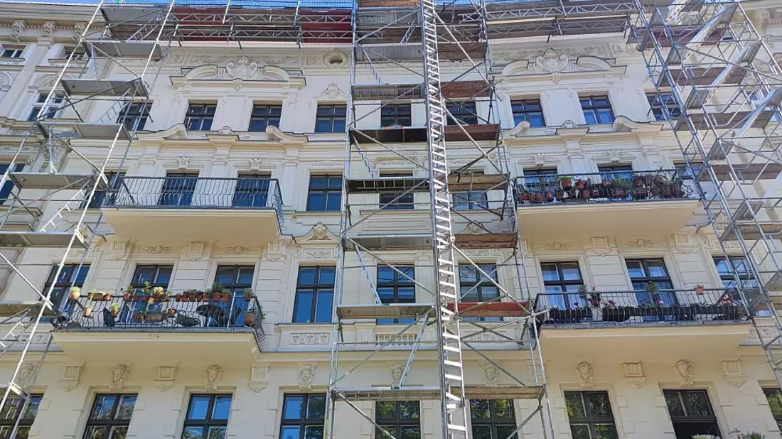 Altbau mit Baugerüst (Archiv) - Bild: über dts Nachrichtenagentur