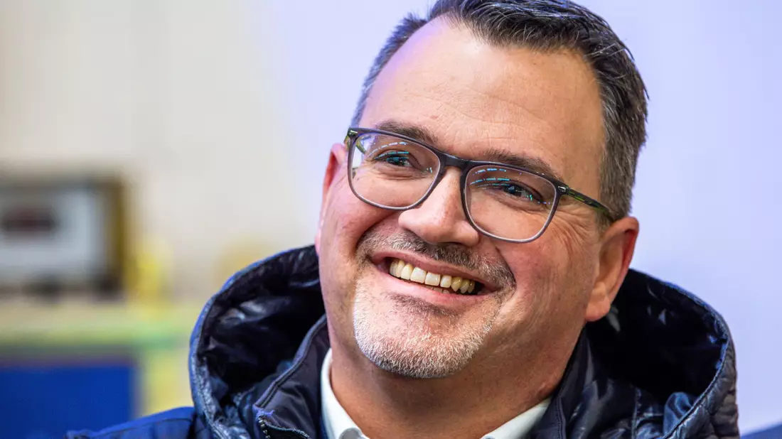 Werft-Chef Oliver Burkhard lässt sich nicht in die Karten schauen. (Archivbild) - Bild: Jens Büttner/dpa