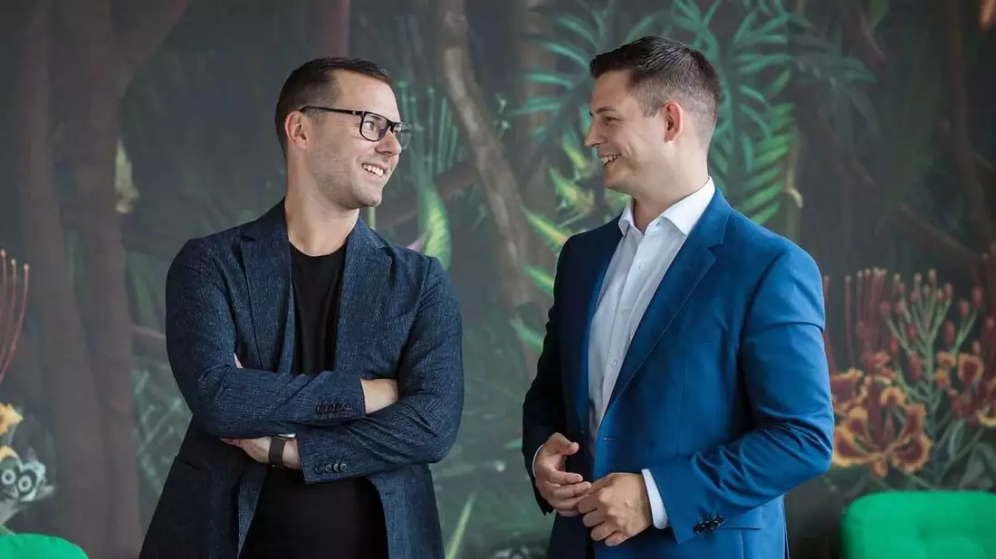 Ablehnung der Energiewende aus Unwissenheit: Aaron Brück und Philipp Boros von der Seals Group erklären, warum die Kommunikation mit Endkunden so wichtig ist - Bild: presseportal.de