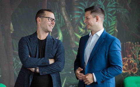 Ablehnung der Energiewende aus Unwissenheit: Aaron Brück und Philipp Boros von der Seals Group erklären, warum die Kommunikation mit Endkunden so wichtig ist - Foto: presseportal.de