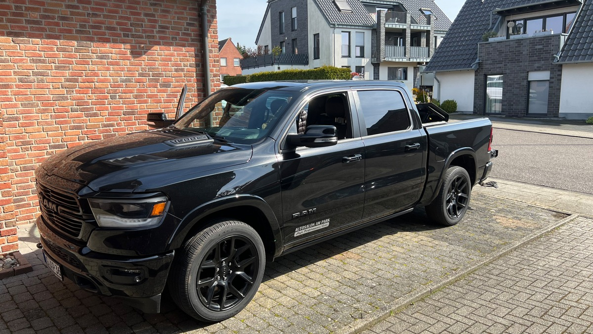 POL-VIE: Auto von Parkplatz gestohlen - Haben Sie etwas gesehen? - Foto: presseportal.de