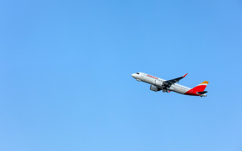 Der ungewöhnliche Zwischenfall ereignete sich während eines Iberia-Fluges. (Symbolbild) - Foto: Bodo Marks/dpa