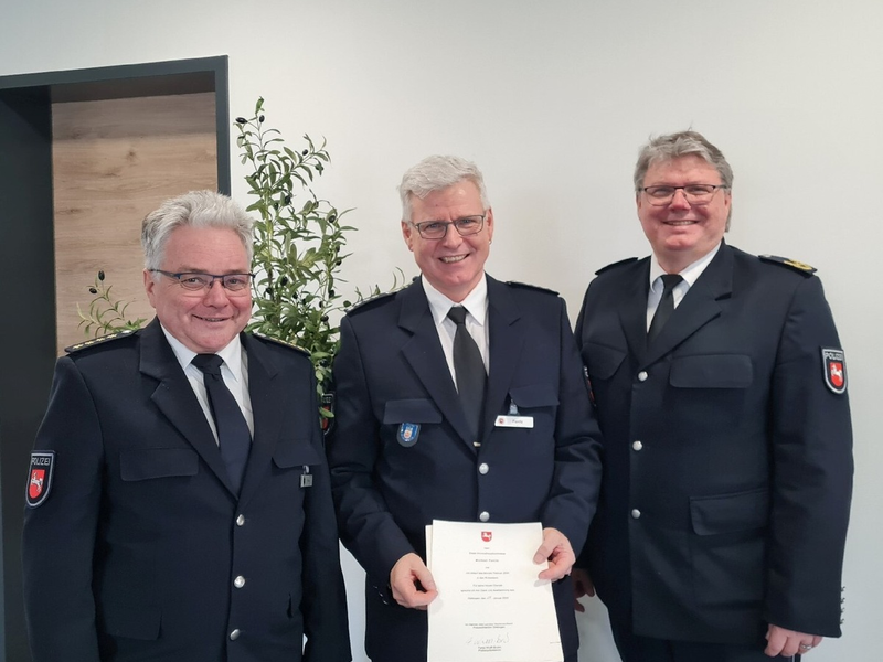 POL-GOE: Wechsel an der Spitze des Polizeikommissariats Stadthagen: Erster Kriminalhauptkommissar Michael Panitz in den Ruhestand verabschiedet - Erste Kriminalhauptkommissarin Nadine Steuer übernimmt Leitung - Foto: presseportal.de