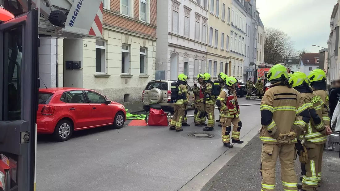 FW Paderborn: Zimmerbrand in einem Mehrfamilienhaus in der Imadstraße - Bild: presseportal.de