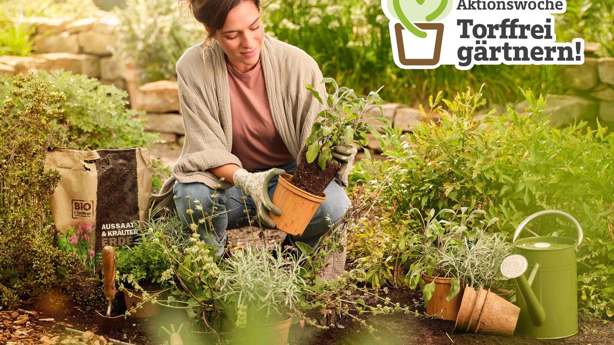 Torffrei gärtnern: Bundesweite Aktionswoche startet am 28. Februar / Gärtnern ohne Torf schützt Moore und das Klima - Breite Unterstützung von Erdenherstellern, Verbänden und Handel - Foto: presseportal.de