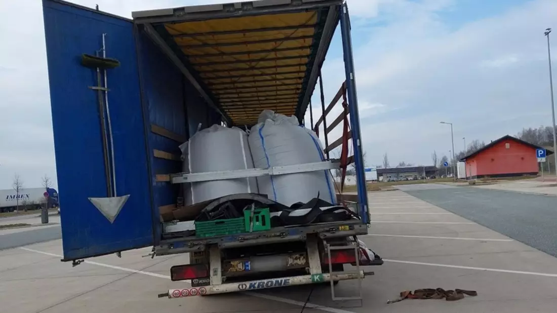 BPOLI LUD: Zwangspause für ukrainischen Sattelzug - Bild: presseportal.de