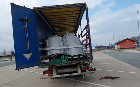 BPOLI LUD: Zwangspause für ukrainischen Sattelzug - Foto: presseportal.de