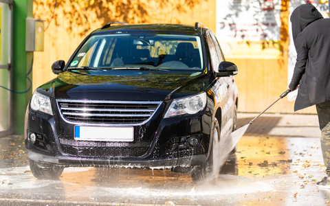 Fit für die neue Autosaison: Mehr als jeder Dritte startet mit Fahrzeug-Check in den Frühling - Foto: presseportal.de