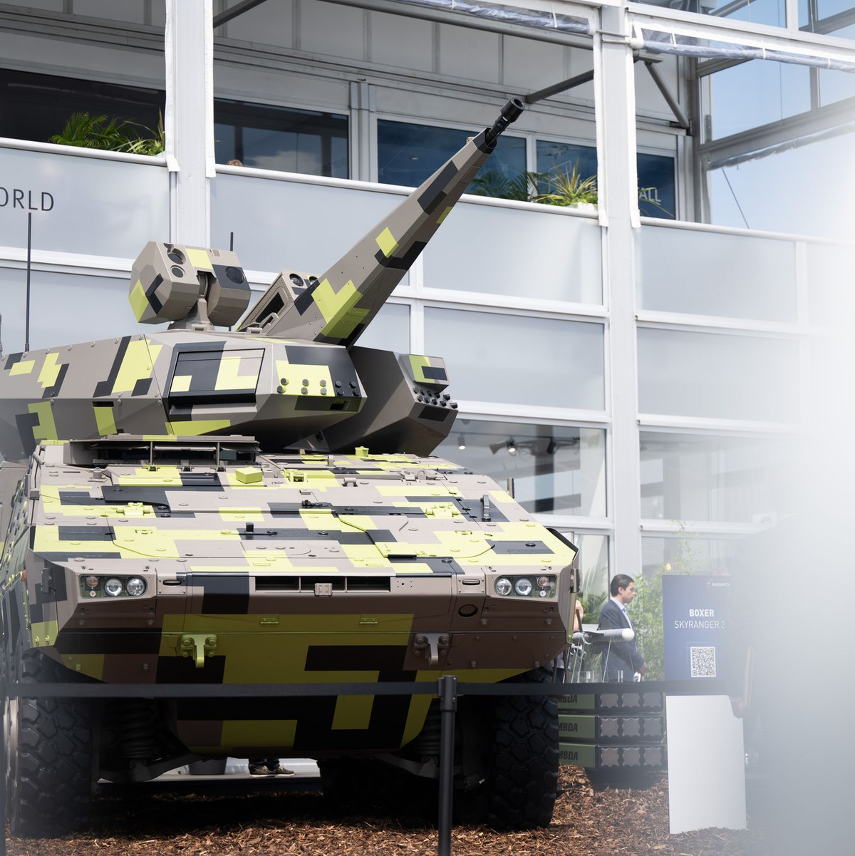 Bei der Berliner Internationalen Luft- und Raumfahrtausstellung (ILA) stellte Rheinmetall sein Flugabwehrsystem Skyranger aus. - Foto: Sebastian Gollnow/dpa