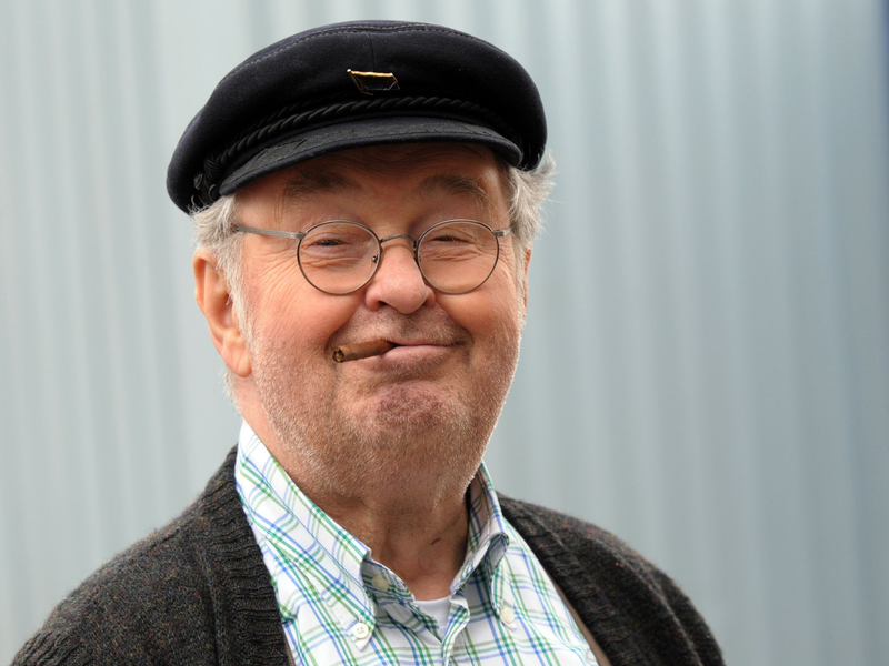 Er stand jahrzehntelang auf der Bühne und vor der Kamera: Ernst Hilbich. (Archivbild) - Foto: picture alliance / dpa