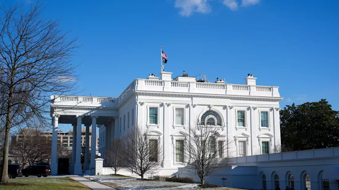 Welche Rolle spielt Elon Musk im Weißen Haus? Die Trump-Regierung will sich dazu nicht festlegen. (Archivbild) - Bild: Stephanie Scarbrough/AP/dpa