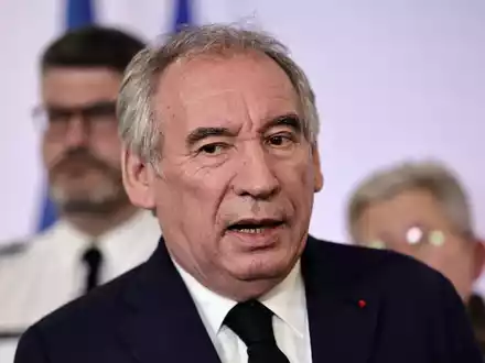 Frankreich droht Algerien mit Konsequenzen, wenn es sich weiterhin in vielen Fällen weigert, ausgewiesene Staatsbürger zurückzunehmen (Archivbild). - Foto: Stephane De Sakutin/AFP/dpa