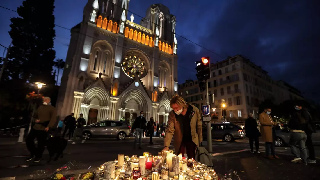 Der Angriff in der Basilika von Nizza reihte sich in eine Serie von islamistischen Anschlägen, die Frankreich seit Jahren erschüttern. (Archivbild) - Bild: Valery Hache/AFP/dpa