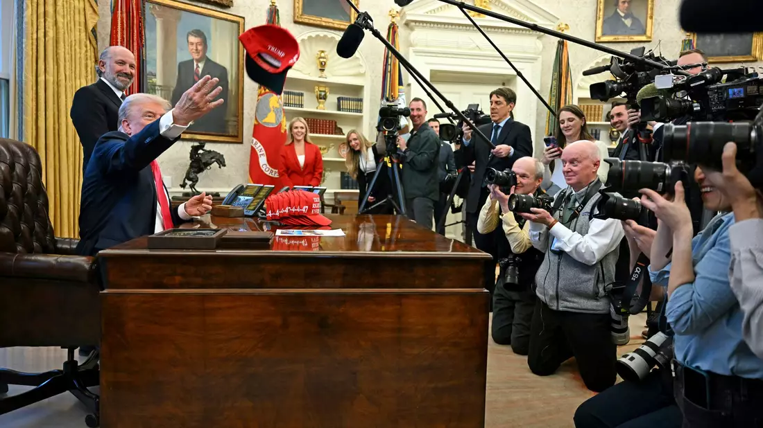 Das Weiße Haus hat die Kontrolle über den Reporter-Pool an sich gerissen. (Archiv) - Bild: Uncredited/Pool/AP/dpa