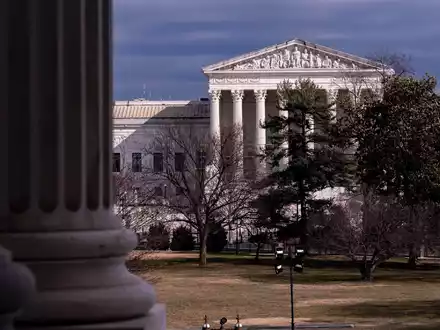 Der Supreme Court hat ein Gesuch der Regierung von Donald Trump abgelehnt. (Archivbild) - Foto: J. Scott Applewhite/AP/dpa