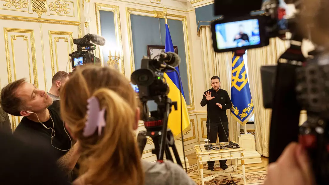 Viel wurde über ein zukünftiges Rohstoff-Abkommen zwischen den USA und der Ukraine spekuliert, doch geht es Selenskyj zufolge erst einmal nur um ein Rahmenabkommen.  - Bild: Evgeniy Maloletka/AP/dpa