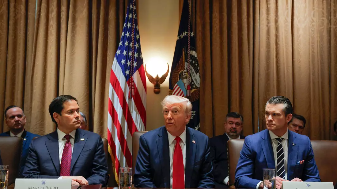 Trump schließt Nato-Beitritt der Ukraine aus.  - Bild: Pool/AP/dpa