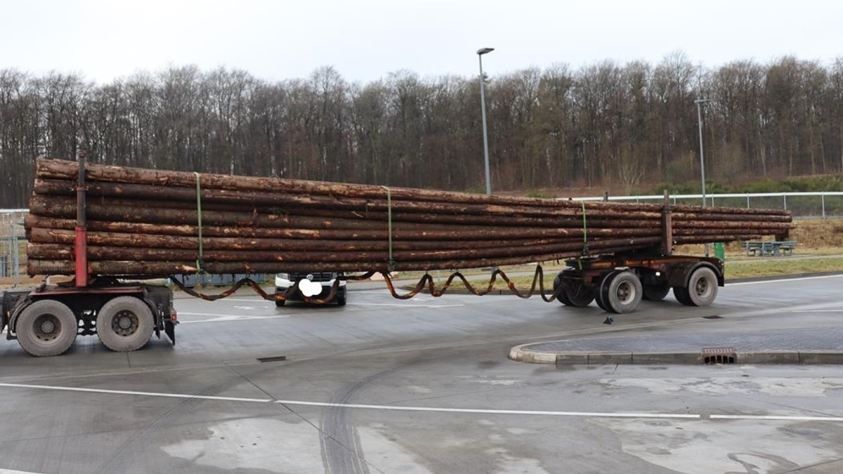 POL-PPTR: Kein Rückgang bei Überladungen - Holztransport 15 Tonnen zu schwer und Sattelzug zudem zu lang - Foto: presseportal.de