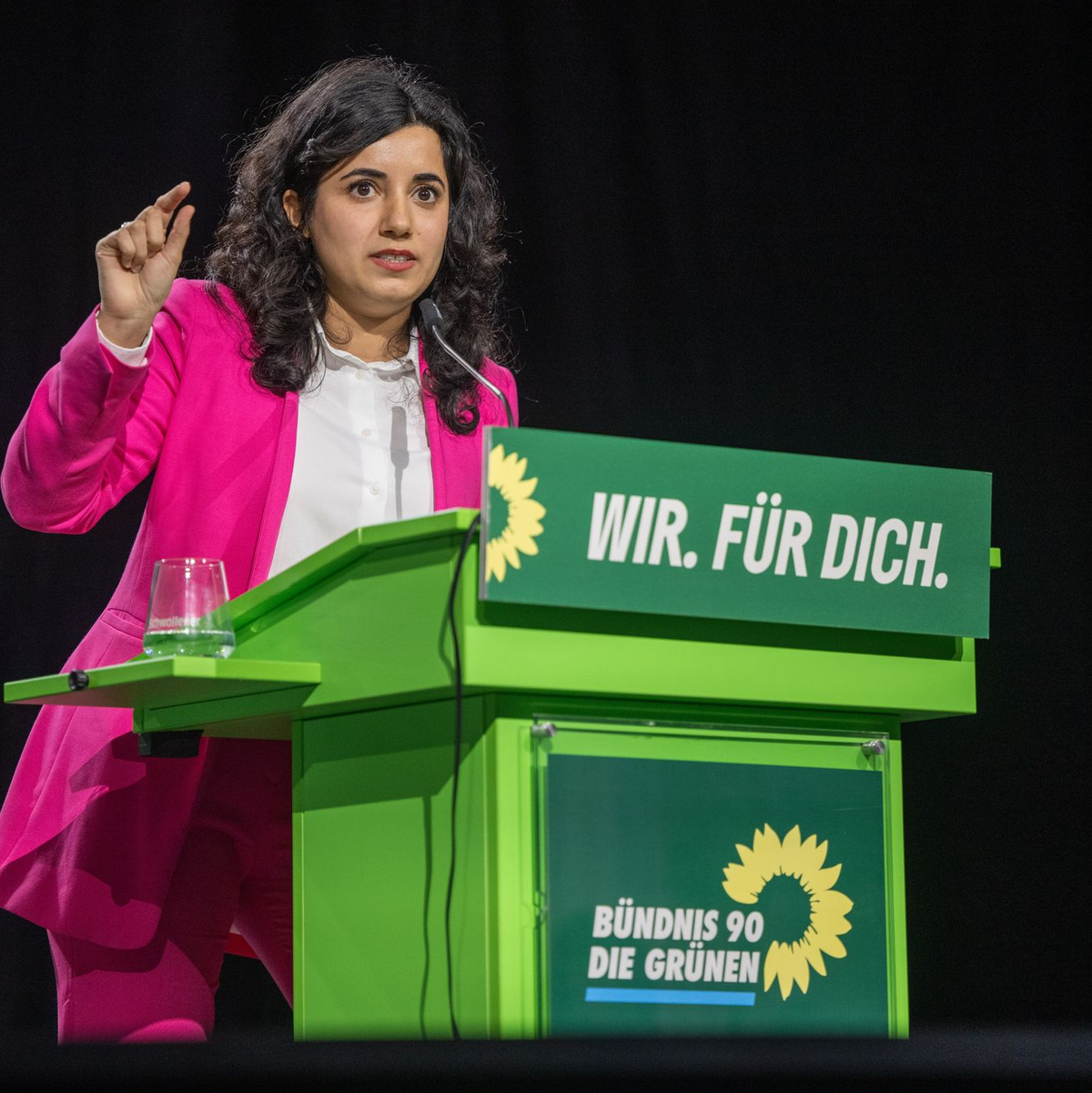 Die Grünen-Abgeordnete Misbah Khan zog über Listenplatz eins in Rheinland-Pfalz zum zweiten Mal in den Bundestag ein. - Foto: Harald Tittel/dpa