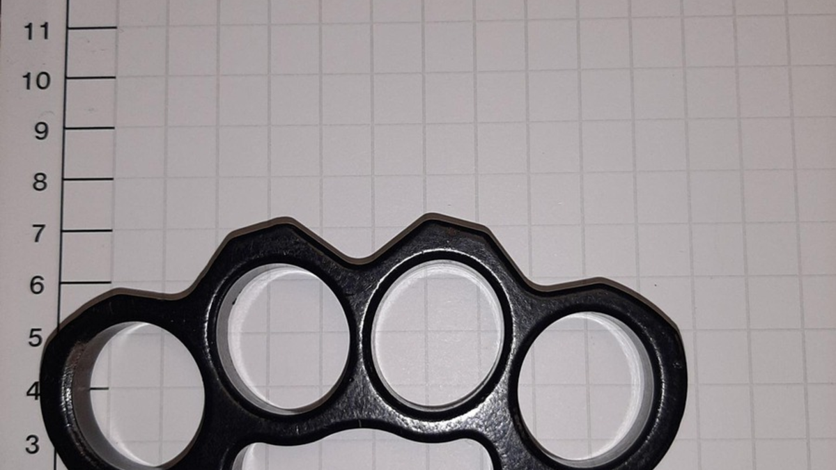 BPOL NRW: Bundespolizei stellt Heranwachsenden mit Schlagring im Bochumer Hauptbahnhof - Foto: presseportal.de