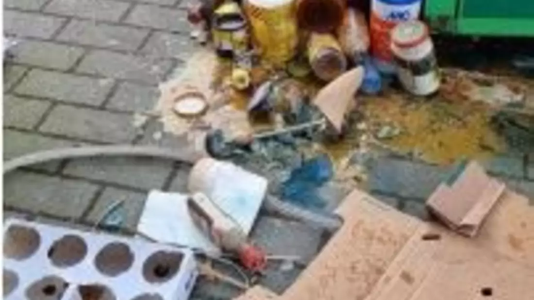 POL-SE: Elmshorn - Erneut unerlaubte Umgang mit Abfall - Polizei erhofft sich Zeugenhinweise - Bild: presseportal.de