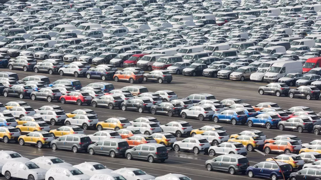 Wegen rechtswidriger Absprachen müssen Autohersteller hohe Strafen zahlen. (Archivbild)  - Bild: Jörg Sarbach/dpa