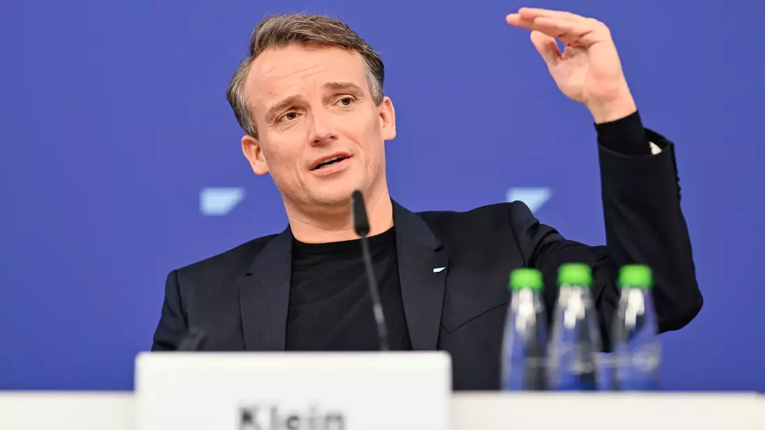 Der gesamte SAP-Vorstand erhielt für 2024 mehr als 58 Millionen Euro. (Archivbild) - Bild: Uwe Anspach/dpa