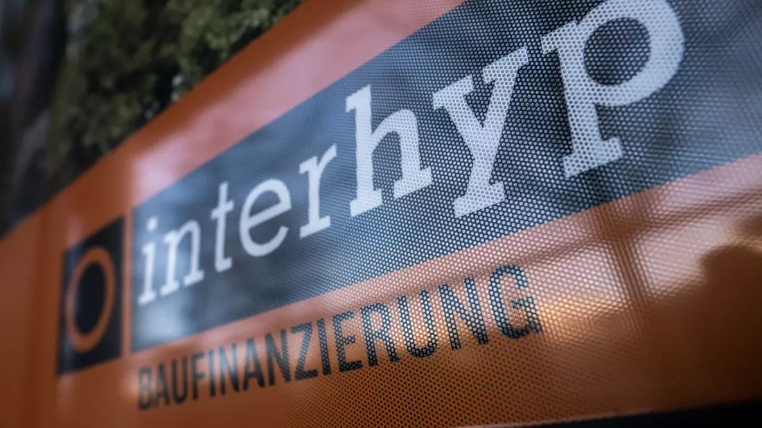 Der Wohnungsbau ist im Keller, die ganz große Mehrheit der Interhyp-Kunden finanziert gebrauchte Immobilien (Foto: Archiv) - Bild: Lino Mirgeler/dpa