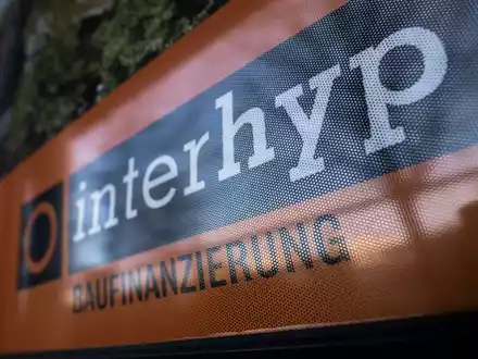 Der Wohnungsbau ist im Keller, die ganz große Mehrheit der Interhyp-Kunden finanziert gebrauchte Immobilien (Foto: Archiv) - Foto: Lino Mirgeler/dpa