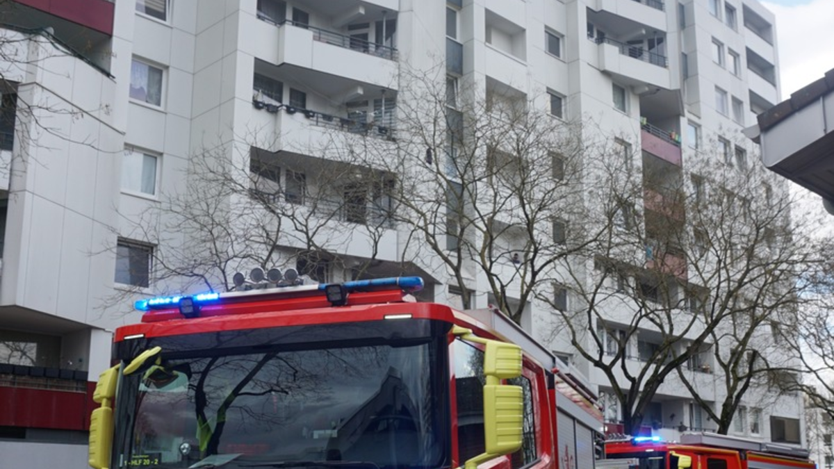 FW Ratingen: Rauchentwicklung im Hochhaus und Brandmeldeanlage! - Foto: presseportal.de