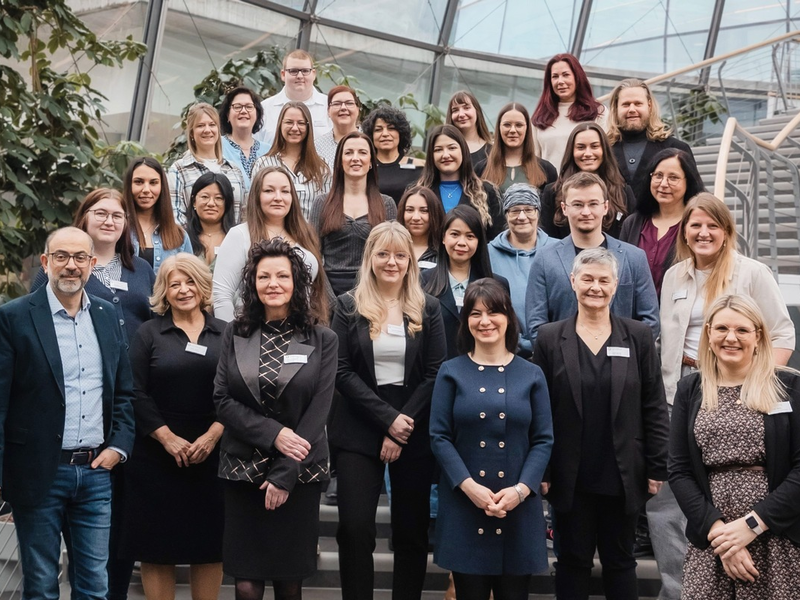 Spezielle Pflege auf Stroke Units - Qualifizierungslehrgang am RHÖN-KLINIKUM Campus Bad Neustadt erfolgreich beendet - Foto: presseportal.de