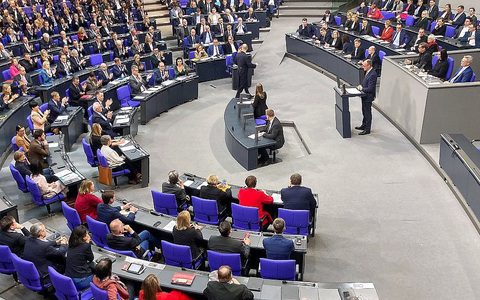 Bundestag debattiert über Zustrombegrenzungsgesetz (Archiv) - Foto: über dts Nachrichtenagentur