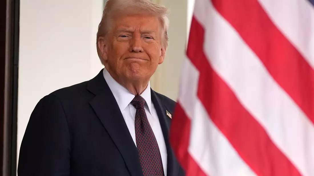 US-Präsident Trump hatte den ukrainischen Präsidenten Selenskyj in einem Online-Post als Diktator bezeichnet. - Bild: Evan Vucci/AP/dpa