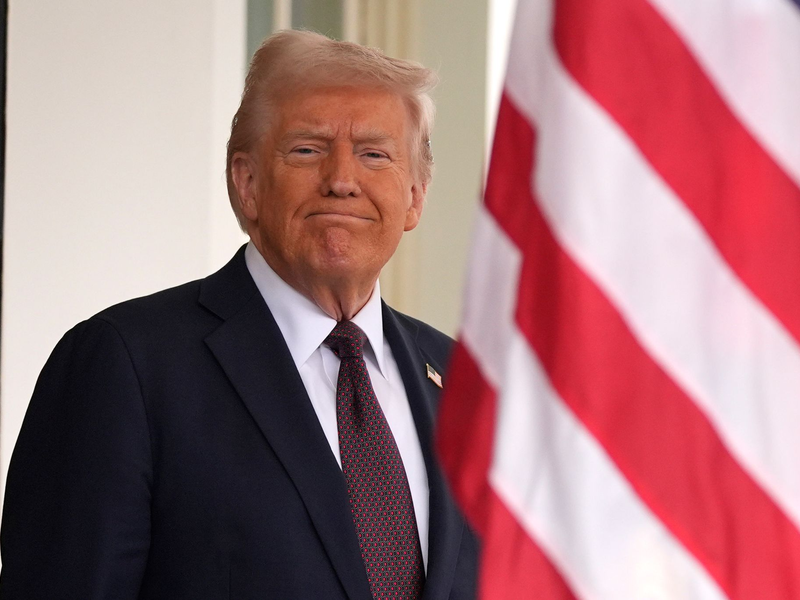 US-Präsident Trump hatte den ukrainischen Präsidenten Selenskyj in einem Online-Post als Diktator bezeichnet. - Foto: Evan Vucci/AP/dpa