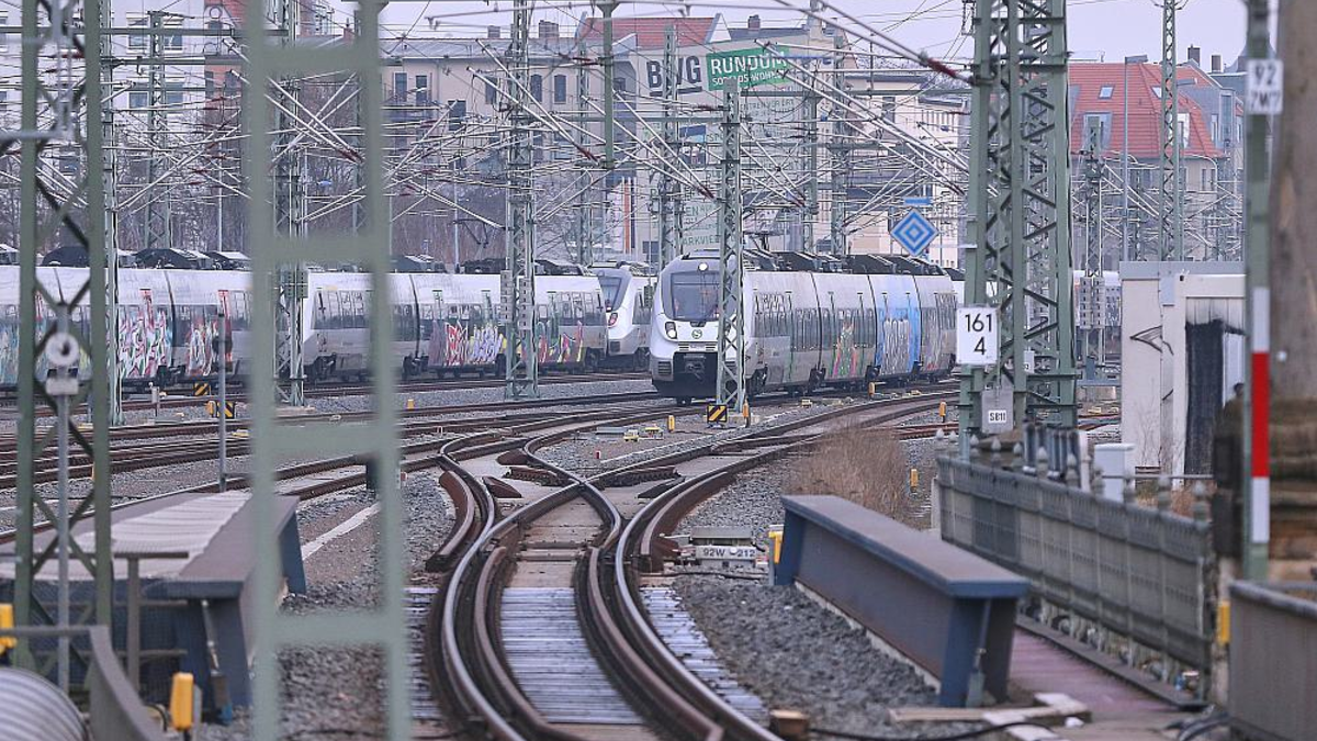 S-Bahn-Züge der Bahn (Archiv) - Foto: über dts Nachrichtenagentur