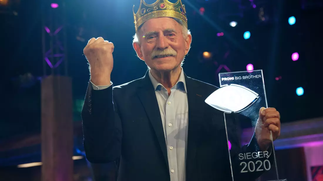 Mittlerweile wurde die Marke erweitert: Bei «Promi Big Brother» auf Sat.1.ziehen Promis in den Container. Wie hier der ehemalige Fußballkommentator Werner Hansch. (Archivbild) - Bild: Henning Kaiser/dpa
