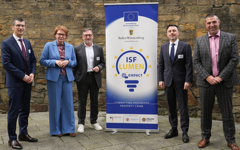 POL-OS: Kein Geldautomatensprenger kann sich mehr sicher fühlen - Internationale Konferenz mit starkem Signal - Foto: presseportal.de POL-OS: Kein Geldautomatensprenger kann sich mehr sicher fühlen - Internationale Konferenz mit starkem Signal - Foto: presseportal.de