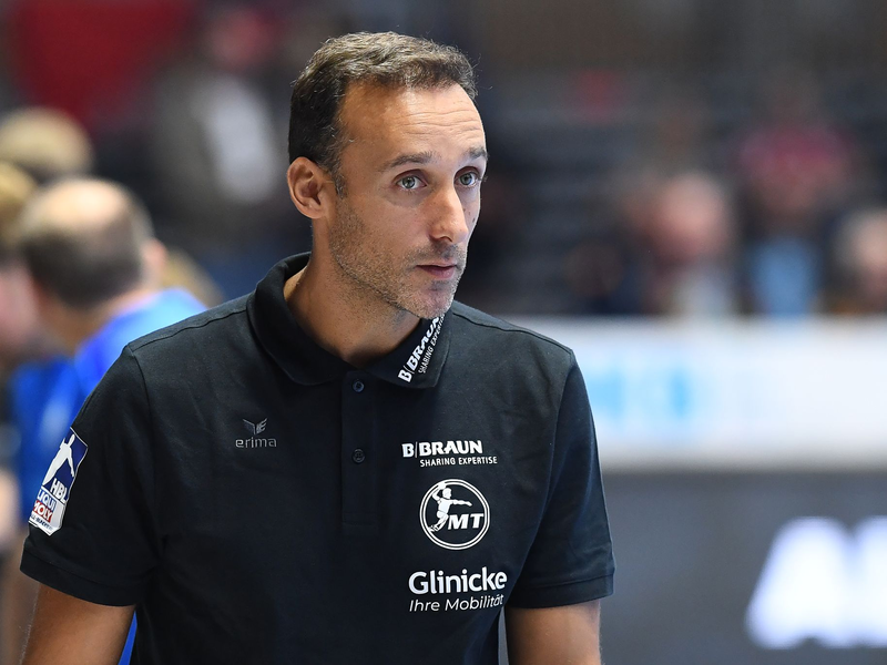 Mit ihm kam der Aufschwung: Melsungens Trainer Roberto Parrondo  - Foto: Swen Pförtner/dpa