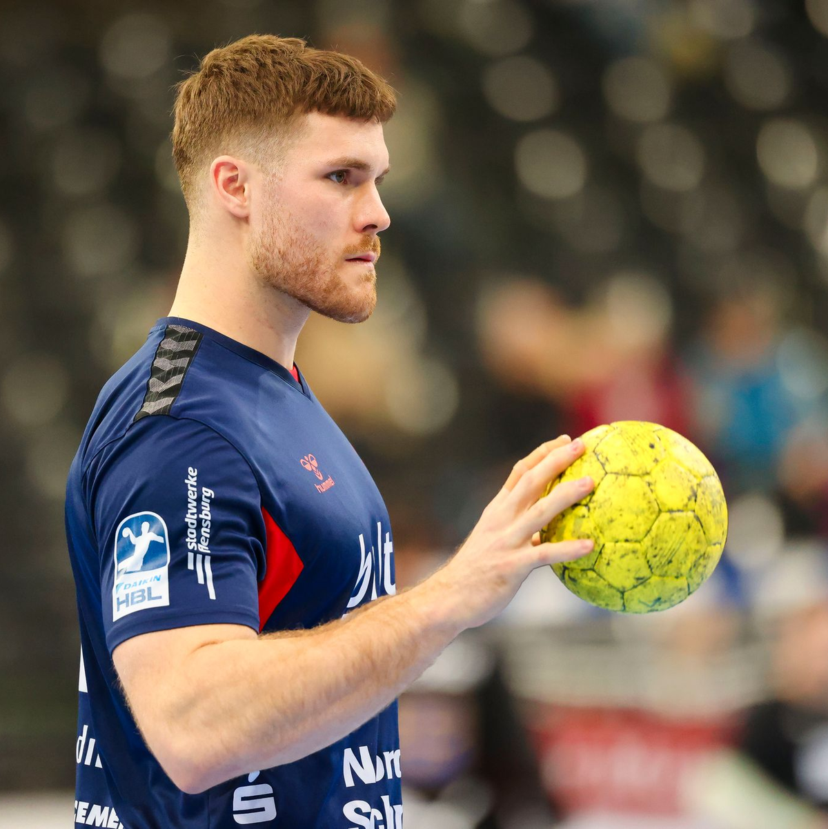 Noch im Flensburg-Trikot: Johannes Golla will Melsungen ärgern.  - Foto: Frank Molter/dpa