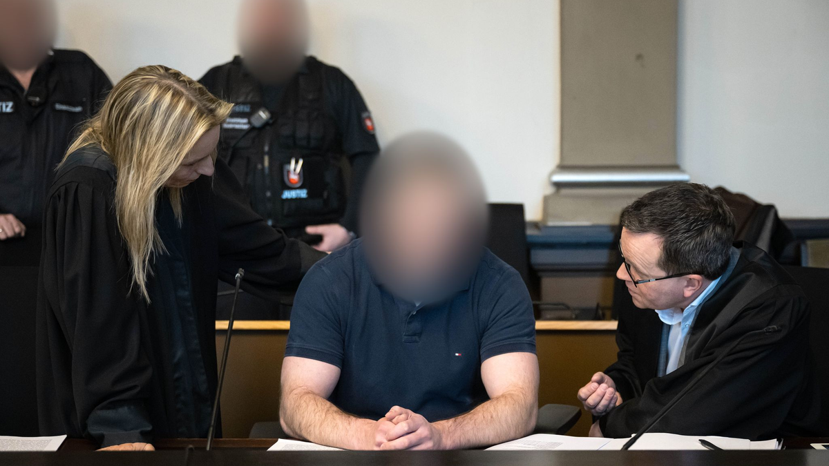 Nach der Mordserie mit vier Toten im niedersächsischen Landkreis Rotenburg (Wümme) ist der angeklagte Bundeswehrsoldat zu lebenslanger Haft verurteilt worden.  - Foto: Sina Schuldt/dpa