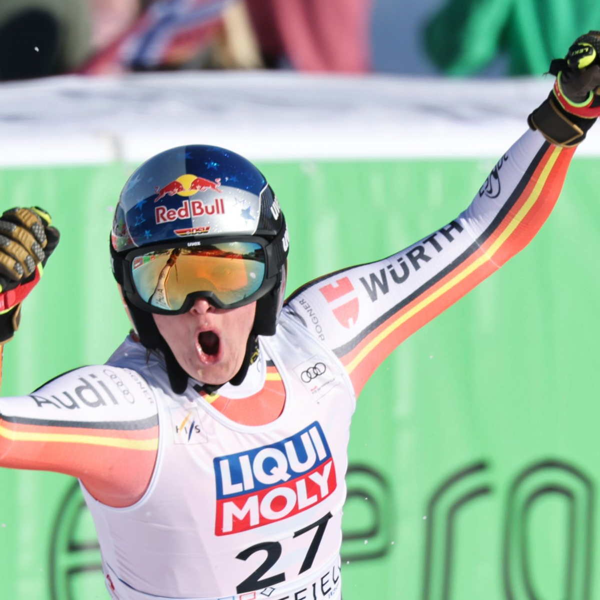 Feiert ihren ersten Podestplatz im Weltcup: Emma Aicher. - Foto: Marco Trovati/AP/dpa