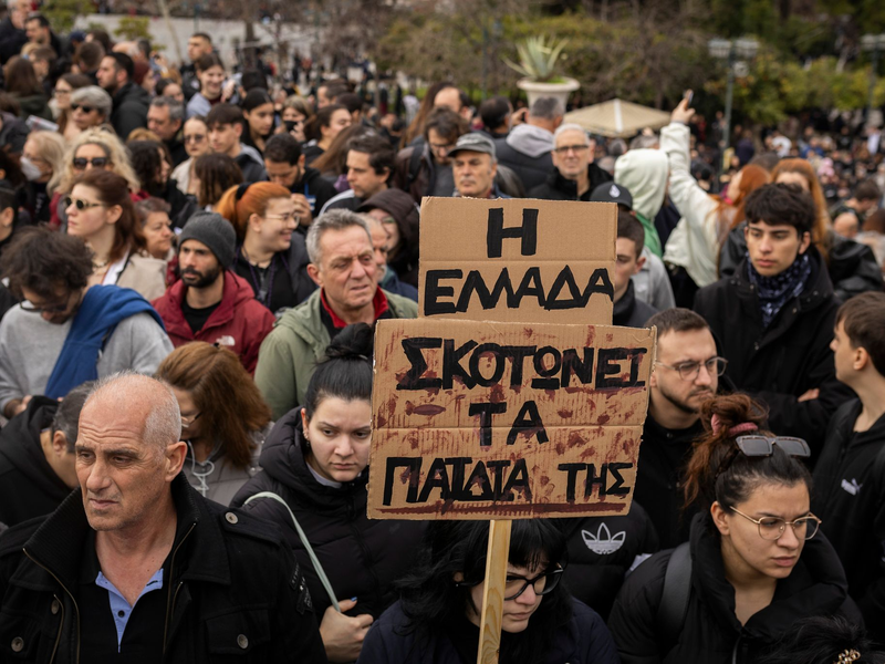 So viel Mobilisierung wie noch nie: Hunderttausende Demonstranten gingen landesweit auf die Straße.  - Foto: Socrates Baltagiannis/dpa