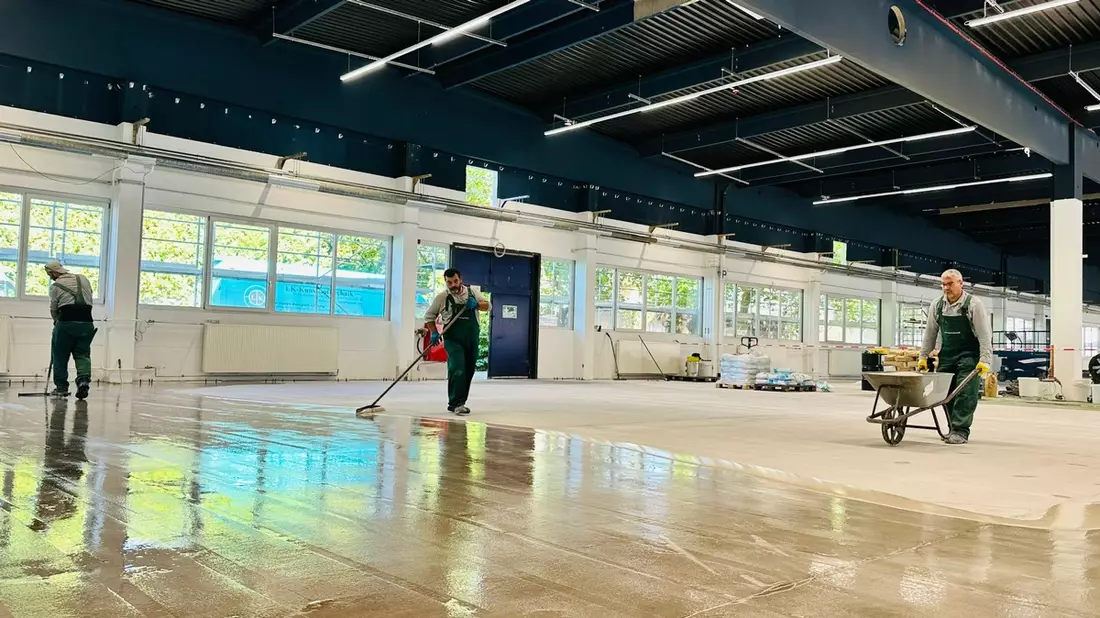 Patricia Locher-Scheuenpflug: Warum die Epoxidharz-Boden-Systeme von LIQUID INDUSTRY FLOORS GERMANY bei der Industrie gefragt sind - Bild: presseportal.de