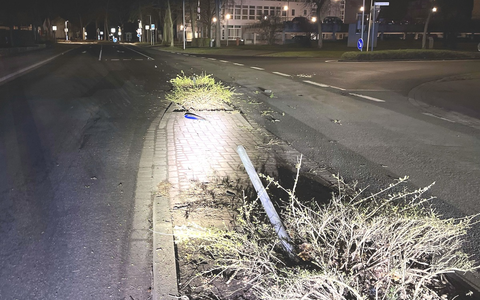 POL-MI: Seat-Fahrer überfährt Verkehrsinsel und flüchtet - Foto: presseportal.de