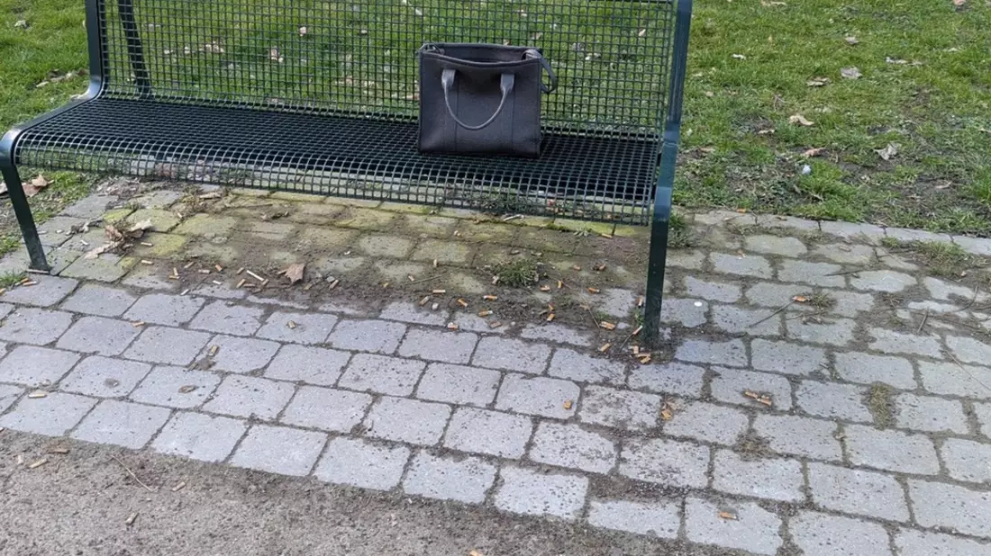 POL-K: 250228-7-K Seniorin im Hausflur überfallen - Kripo sucht mutmaßlichen Finder der Beute - Bild: presseportal.de