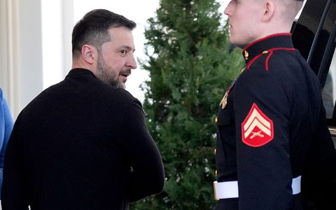 Rausgeworfen oder gegangen? Selenskyj verlässt das Weiße Haus. - Foto: Evan Vucci/AP/dpa